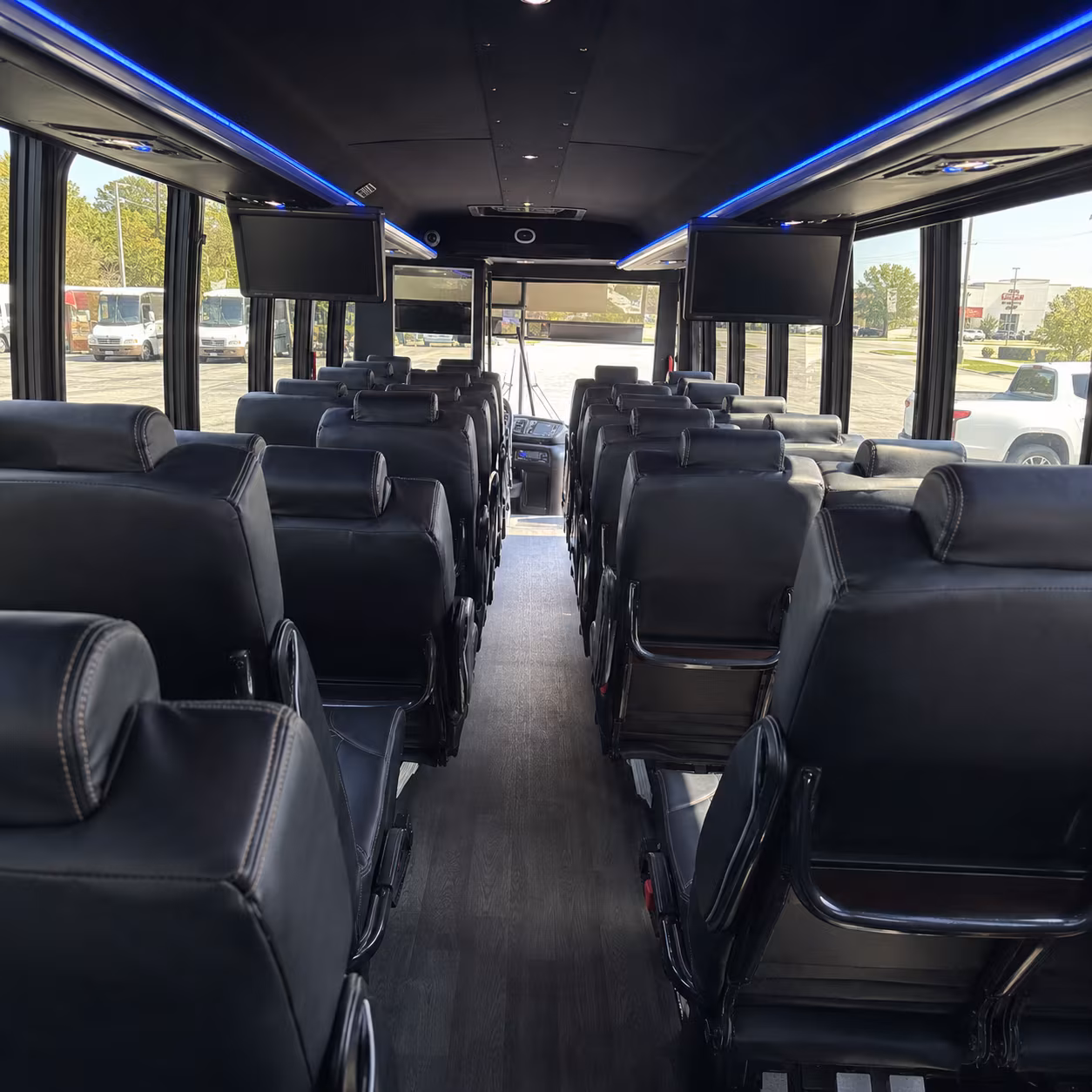 minibus wine tours through fredericksburg and stonewall for killeen groups